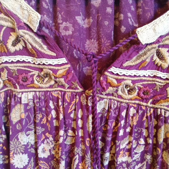 CLEARANCE SALE!! Vintage America Maroon/Purple and Tan Floral Blouse - Picture 7 of 7